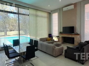 CASA VENTA CANNING BARRIO SAINT THOMAS ESTE OESTE