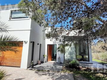 CASA VENTA CANNING BARRIO SAINT THOMAS ESTE OESTE
