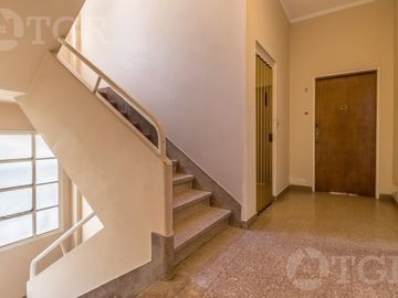 Semipiso en Venta Recoleta 3 ambientes Techos Altos Frances