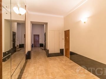 Semipiso en Venta Recoleta 3 ambientes Techos Altos Frances