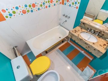 Semipiso en Venta Recoleta 3 ambientes Techos Altos Frances