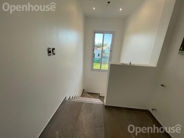 VENTA EXCELENTE CASA DE 6 AMBIENTES EN SAN PABLO!