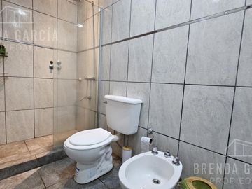 Galpón en Venta Con Departamento Cerca del Acceso a Colon