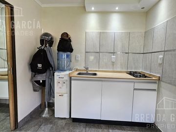 Galpón en Venta Con Departamento Cerca del Acceso a Colon