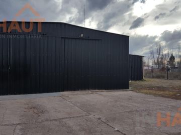 Venta de Galpón + oficina en Fernandez Oro