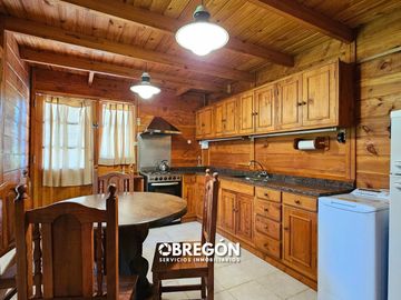 Casa en Venta en Cariló  Cabaña de Madera en Venta