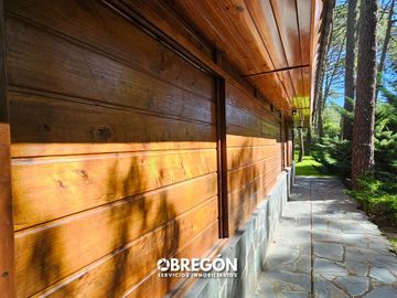 Casa en Venta en Cariló  Cabaña de Madera en Venta