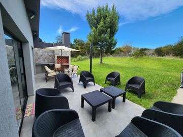 VENTA, CASA, COSTA ESMERALDA, SENDEROS III, LOTE AL 300