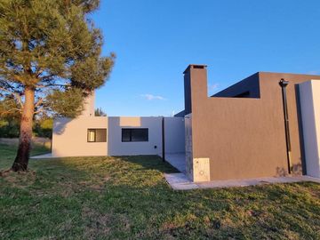 VENTA, CASA, COSTA ESMERALDA, SENDEROS III, LOTE AL 300