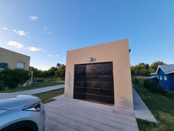 VENTA, CASA, COSTA ESMERALDA, SENDEROS III, LOTE AL 300