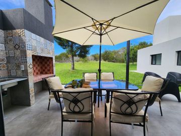 VENTA, CASA, COSTA ESMERALDA, SENDEROS III, LOTE AL 300
