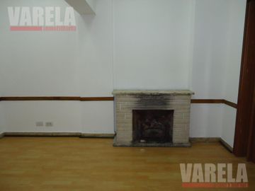 Juan B. Justo 5300 P1° Villa Gral.Mitre 2 amb. interno c/ patio. Con renta. Oportunidad!!