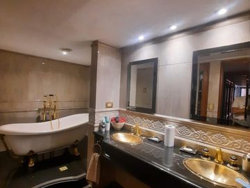 Venta piso categoria Av. Lugones metros plaza españa balcon sum amenities cochera