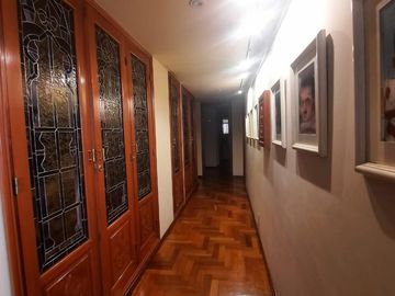 Venta piso categoria Av. Lugones metros plaza españa balcon sum amenities cochera