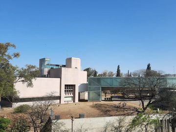 Venta piso categoria Av. Lugones metros plaza españa balcon sum amenities cochera