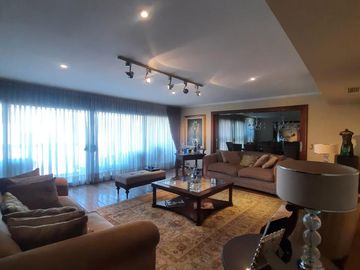 Venta piso categoria Av. Lugones metros plaza españa balcon sum amenities cochera
