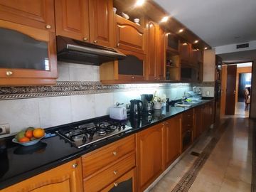 Venta piso categoria Av. Lugones metros plaza españa balcon sum amenities cochera