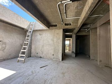 VENTA- CASA- 7 AMBEINTES -YACHT -  NORDELTA - A ESTRENAR - CATEGORIA - FINANCIACIÓN
