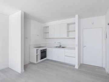 Departamento 3 ambientes en venta en Remeros Beach c/vista laguna