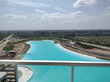 Departamento 3 ambientes en venta en Remeros Beach c/vista laguna
