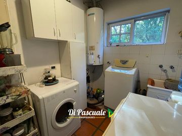 VENTA APTO CREDITO HIPOTECARIO Casa Quinta con 3 Dormitorios, Parque, Pileta y Quincho - La Reja