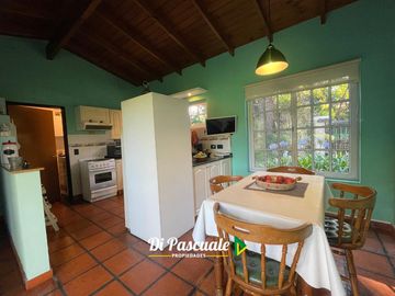 VENTA APTO CREDITO HIPOTECARIO Casa Quinta con 3 Dormitorios, Parque, Pileta y Quincho - La Reja