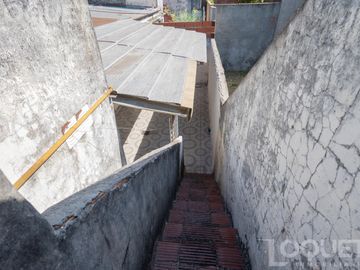 Casa interna de 2 dorm. en  Salvador del Carril a metros de Gral Paz.