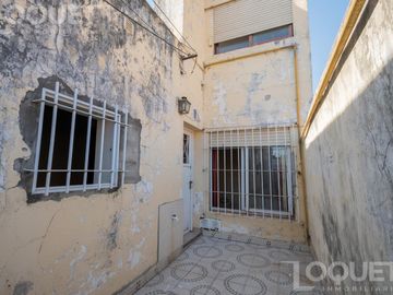 Casa interna de 2 dorm. en  Salvador del Carril a metros de Gral Paz.