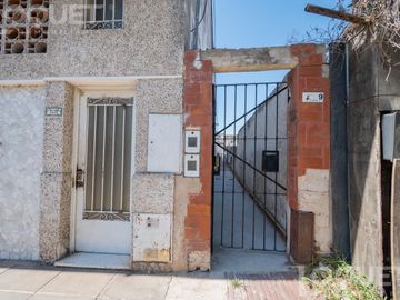 Casa interna de 2 dorm. en  Salvador del Carril a metros de Gral Paz.