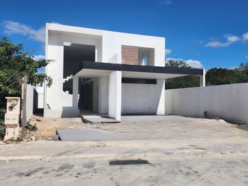 INCREÍBLE RESIDENCIA EN VENTA EN LA ESPECTACULAR PRIVADA NORTEMÉRIDA