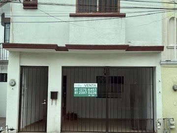 CASA EN VENTA EN  CUMBRES