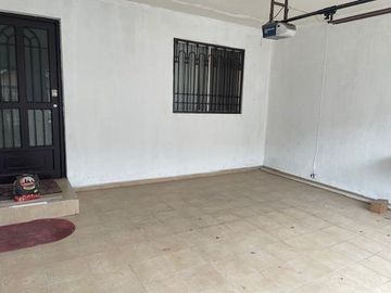CASA EN VENTA EN  CUMBRES
