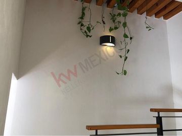 Venta Casa de 4 niveles en colonia Balcones Coloniales con jardín y roof garden