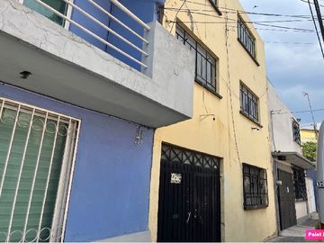 Casa para remodelar en venta en Gustavo A Madero