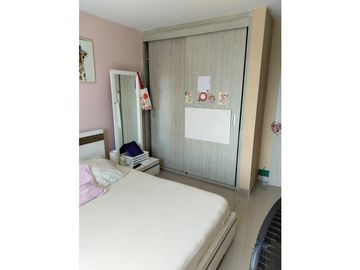SE VENDE AMPLIO APARTAMENTO CIUDAD JARDIN