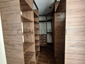 HERMOSA CASA EN VENTA EN RESIDENCIAL LAS VIÑAS DE POCOLLAY- TACNA