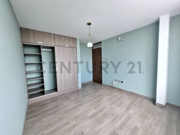 HERMOSA CASA EN VENTA EN RESIDENCIAL LAS VIÑAS DE POCOLLAY- TACNA