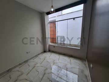 HERMOSA CASA EN VENTA EN RESIDENCIAL LAS VIÑAS DE POCOLLAY- TACNA
