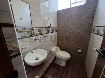 HERMOSA CASA EN VENTA EN RESIDENCIAL LAS VIÑAS DE POCOLLAY- TACNA