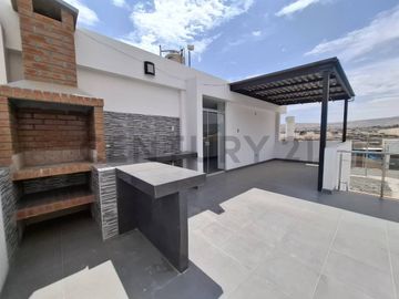 HERMOSA CASA EN VENTA EN RESIDENCIAL LAS VIÑAS DE POCOLLAY- TACNA