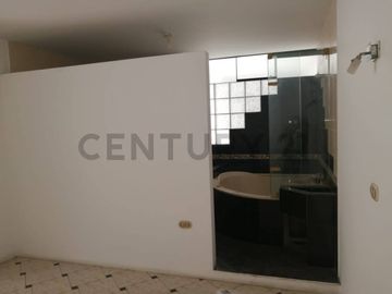 Vendo Hermoso Departamento en 2do Piso - Los Olivos
