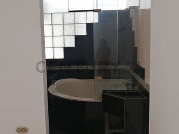 Vendo Hermoso Departamento en 2do Piso - Los Olivos