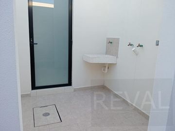 Casa a estrenar en Venta en Zibatá con Estudio y Sala de Tv independientes