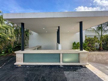 Casa en venta con amplio terreno En San Pedro Cholul dentro de Mérida Yucatán.