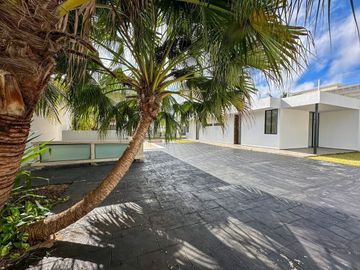 Casa en venta con amplio terreno En San Pedro Cholul dentro de Mérida Yucatán.