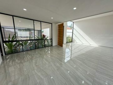 Casa en venta con amplio terreno En San Pedro Cholul dentro de Mérida Yucatán.