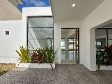 Casa en venta con amplio terreno En San Pedro Cholul dentro de Mérida Yucatán.