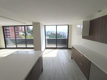 Penthouse sector Gonzalez Suarez a estrenar de 3 habitaciones