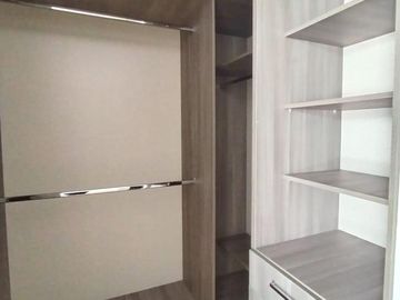 Penthouse sector Gonzalez Suarez a estrenar de 3 habitaciones