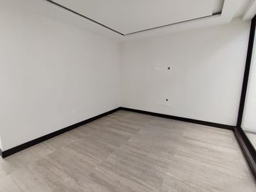 Penthouse sector Gonzalez Suarez a estrenar de 3 habitaciones